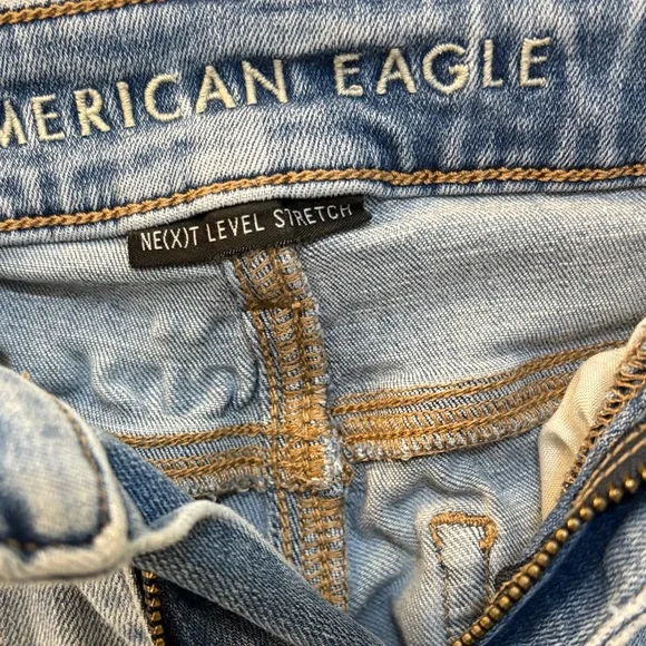 American Eagle Outfitters Light Blue Straight Leg Jeans - Picture 6 of 8